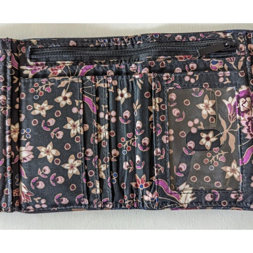 Vera Bradley ICONIC RFID RILEY WALLET In Garden Dream Trifold